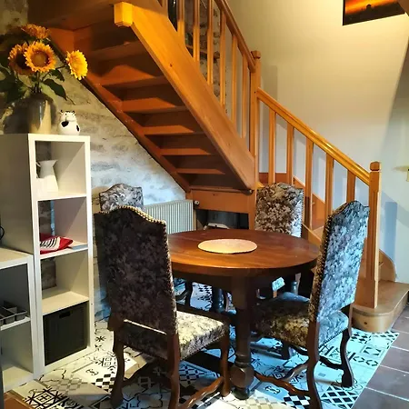 Semesterbostad De Charme Oliabou Laurie