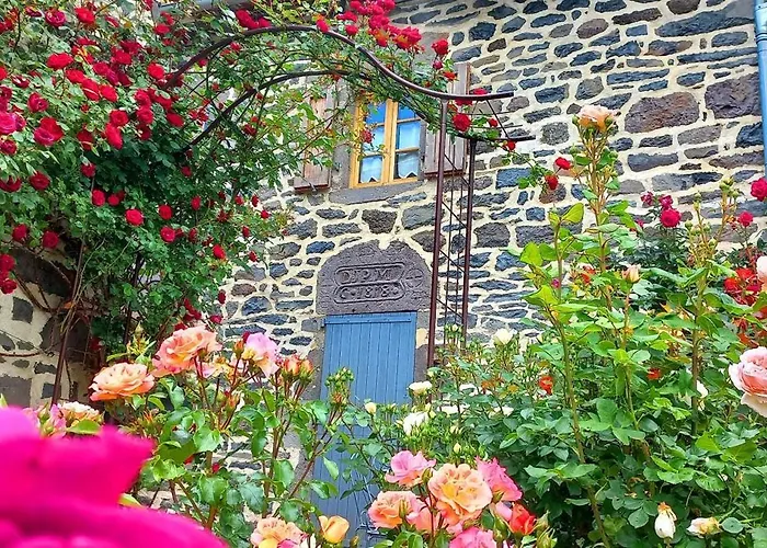 De Charme Oliabou * Laurie